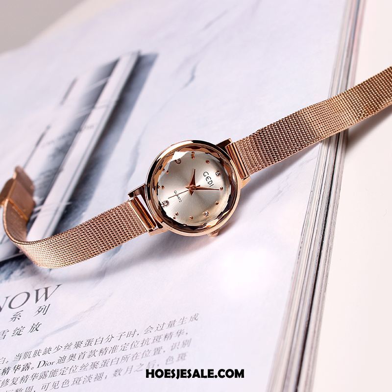 Horloges Dames Mode Trend Eenvoudig Casual Armbanden Sale