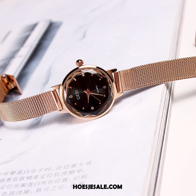 Horloges Dames Mode Trend Eenvoudig Casual Armbanden Sale